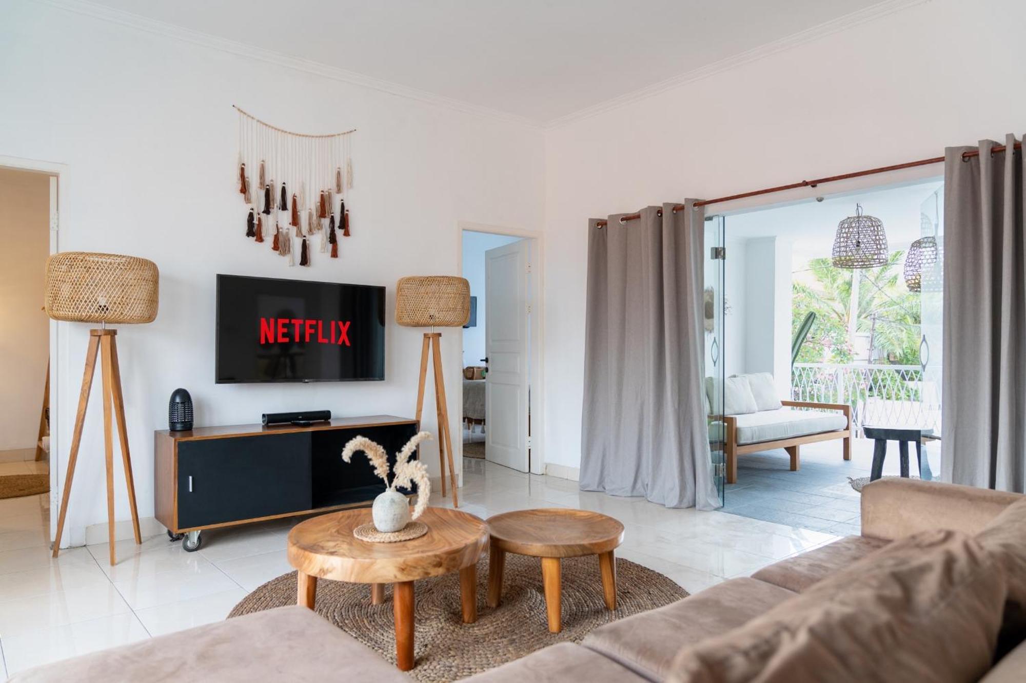 Casa De Lupe 5 Bedroom In Kerobokan Villa Seminyak (Bali)